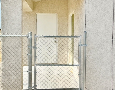 640 E Alabama Street - Photo Thumbnail 14