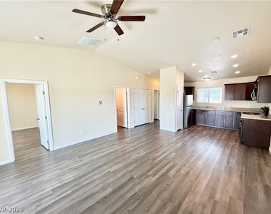 640 E Alabama Street - Photo Thumbnail 1