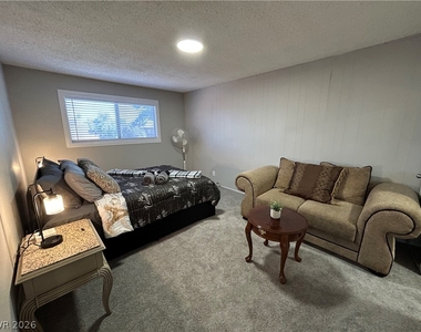 4458 Del Oro Drive - Photo Thumbnail 22