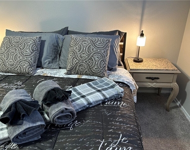 4458 Del Oro Drive - Photo Thumbnail 25