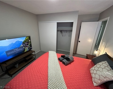 4458 Del Oro Drive - Photo Thumbnail 36