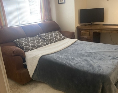 210 E Flamingo Road - Photo Thumbnail 12