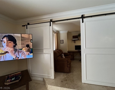 210 E Flamingo Road - Photo Thumbnail 9