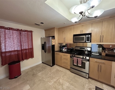 210 E Flamingo Road - Photo Thumbnail 4