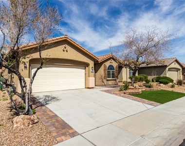 6092 Fox Creek Avenue - Photo Thumbnail 3