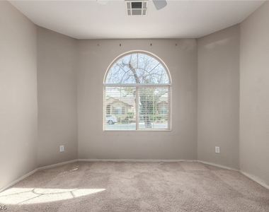 6092 Fox Creek Avenue - Photo Thumbnail 31