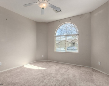 6092 Fox Creek Avenue - Photo Thumbnail 30