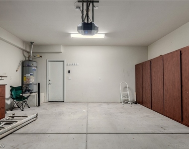 6092 Fox Creek Avenue - Photo Thumbnail 35