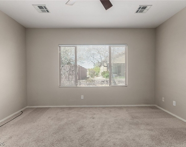 6092 Fox Creek Avenue - Photo Thumbnail 22