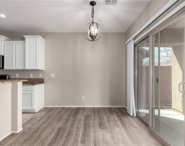 6092 Fox Creek Avenue - Photo Thumbnail 15