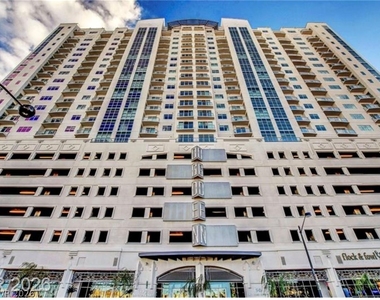 150 Las Vegas Boulevard - Photo Thumbnail 1