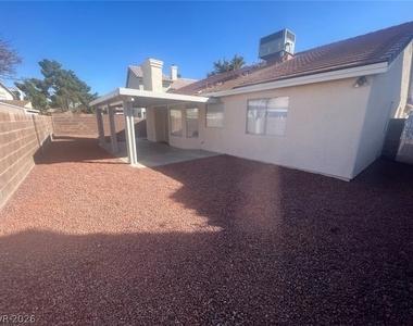 1929 Blue Ribbon Drive - Photo Thumbnail 14