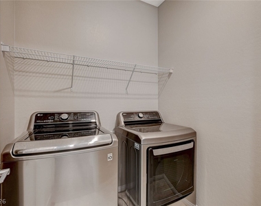 4124 Elegant Chateau Street - Photo Thumbnail 30