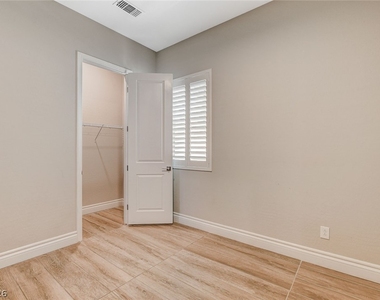 4124 Elegant Chateau Street - Photo Thumbnail 6