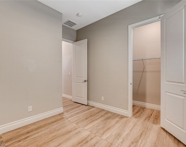 4124 Elegant Chateau Street - Photo Thumbnail 7
