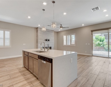 4124 Elegant Chateau Street - Photo Thumbnail 17