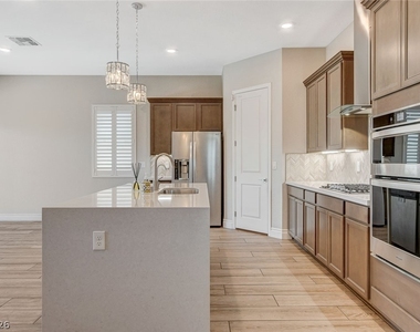 4124 Elegant Chateau Street - Photo Thumbnail 12
