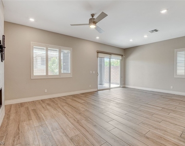 4124 Elegant Chateau Street - Photo Thumbnail 25