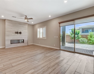 4124 Elegant Chateau Street - Photo Thumbnail 19