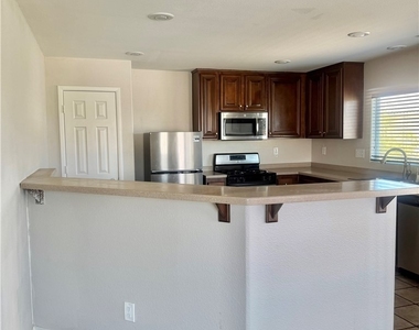 6774 Antique Oak Court - Photo Thumbnail 4