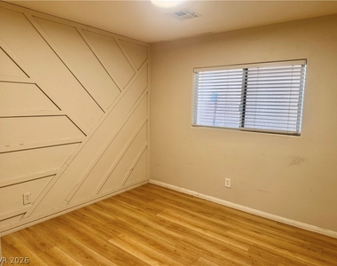 6774 Antique Oak Court - Photo Thumbnail 26