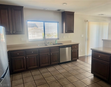6774 Antique Oak Court - Photo Thumbnail 7