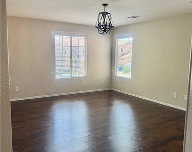 6774 Antique Oak Court - Photo Thumbnail 14