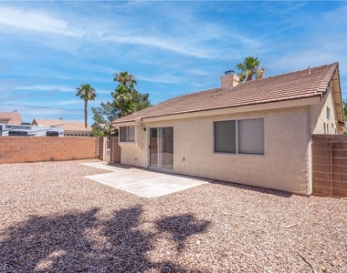 1613 Cathedral Peak Court - Photo Thumbnail 32