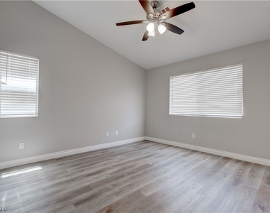 1613 Cathedral Peak Court - Photo Thumbnail 24