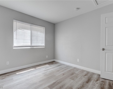 1613 Cathedral Peak Court - Photo Thumbnail 19