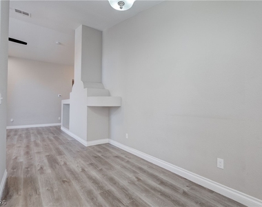 1613 Cathedral Peak Court - Photo Thumbnail 13