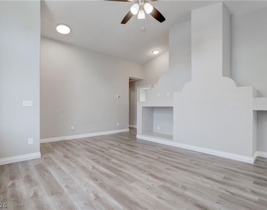 1613 Cathedral Peak Court - Photo Thumbnail 4