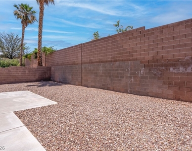 1613 Cathedral Peak Court - Photo Thumbnail 34