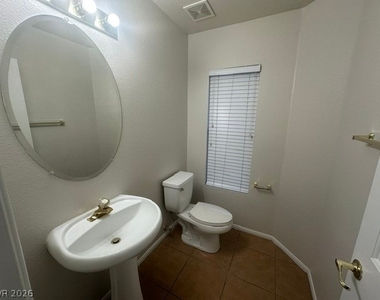 574 Poplar Leaf Street - Photo Thumbnail 7