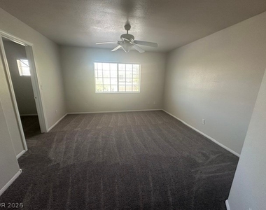 574 Poplar Leaf Street - Photo Thumbnail 9
