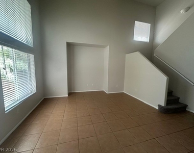 574 Poplar Leaf Street - Photo Thumbnail 2