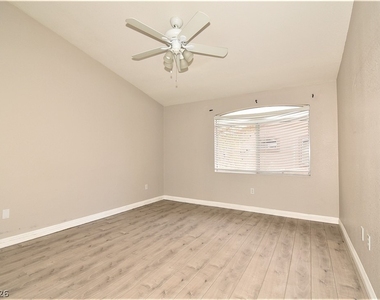 5415 W Harmon Avenue - Photo Thumbnail 10
