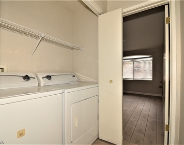 5415 W Harmon Avenue - Photo Thumbnail 9