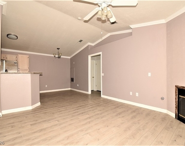 5415 W Harmon Avenue - Photo Thumbnail 4