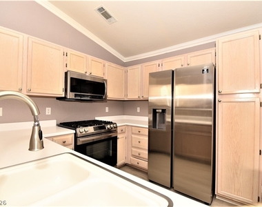 5415 W Harmon Avenue - Photo Thumbnail 2