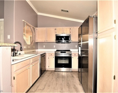 5415 W Harmon Avenue - Photo Thumbnail 1