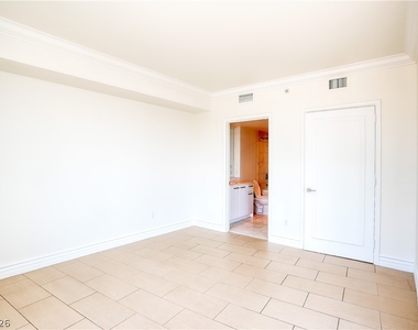 222 Karen Avenue - Photo Thumbnail 3