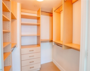 222 Karen Avenue - Photo Thumbnail 11