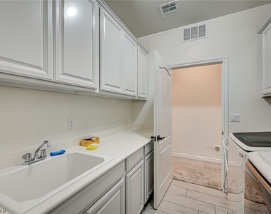 12309 Silvana Street - Photo Thumbnail 40