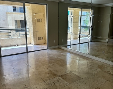 210 E Flamingo Road - Photo Thumbnail 5
