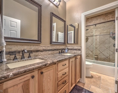 2849 Soaring Peak Avenue - Photo Thumbnail 32