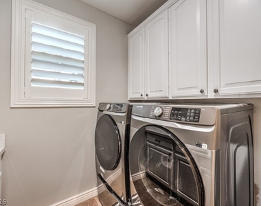 2849 Soaring Peak Avenue - Photo Thumbnail 35
