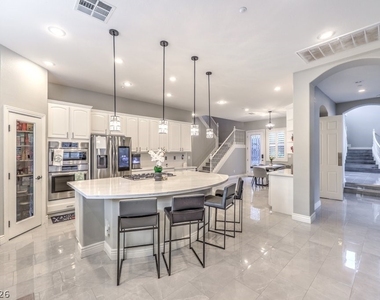 2849 Soaring Peak Avenue - Photo Thumbnail 16