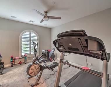 2849 Soaring Peak Avenue - Photo Thumbnail 33