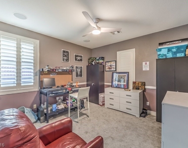 2849 Soaring Peak Avenue - Photo Thumbnail 31